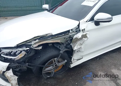 2019 Mercedes-Benz C 300 4Matic из США, поврежденный, VIN WDDWJ8EB0KF856033